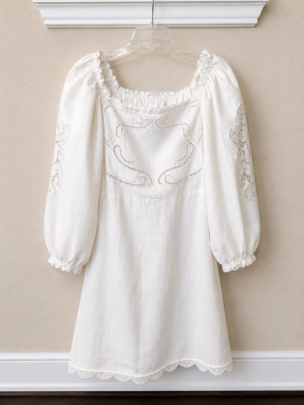 FARM Rio White Mini Dress with Lace Balloon Sleeves - Picture 4 of 10